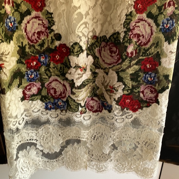 Runway Dolce&Gabbana Embroidered laced dress. - Picture 5 of 10